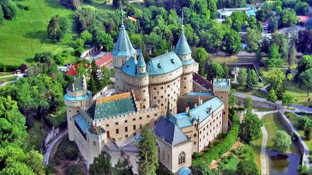 Kastil Bojnice di Slovakia