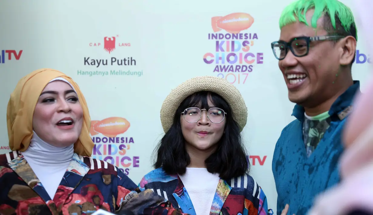 Apa adanya dan saling percaya menjadi kunci keharmonisan keluarganya. Astrid sendiri melihat sang suami sosok romantis. Bahkan, ada kenangan tak terlupakan bagi Astrid saat mengandung anak keduanya. (Nurwahyunan/Bintang.com)