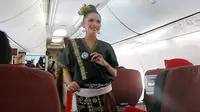 Video Promosi pesona Lombok-Sumbawa resmi diluncurkan di dalam penerbangan Garuda Indonesia. (Liputan6.com/Hans Bahanan)