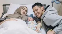 Potret Keluarga Rezky Aditya dan Citra Kirana Bersama Buah Hati. (Sumber: Instagram.com/citraciki)
