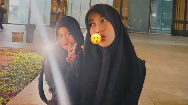 6 Potret Kebersamaan Ayla Azuhro dan Adiba Khanza, Kakak Adik Selalu Kompak