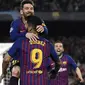 Bintang Barcelona, Lionel Messi dan Luis Suarez,, melakukan selebrasi usai mencetak gol ke gawang Liverpool, Kamis (2/5/2019) dini hari WIB. Barcelona menang 3-0 di Estadio Camp Nou.  (AFP / Javier Soriano)