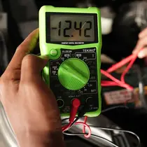 Multimeter Digital membantu memastikan kondisi aki dan komponen elektronik tetap stabil, menghindari risiko kendaraan mogok di tengah perjalanan. (ist)