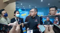 Sekretaris Jenderal DPP PDI Perjuangan (PDIP) Hasto Kristiyanto di KPK, Senin (27/6/2022). (Liputan6.com/Fachrur Rozie)