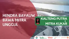 Hendra Bayauw membawa Mitra Kukar unggul sementara 1-0 atas Kalteng Putra di Piala Presiden 2018.