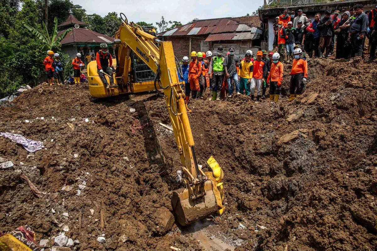 FOTO:  Tim SAR Temukan Korban Baru, Jumlah Tewas Longsor Banjarnegara Jadi Sembilan Orang