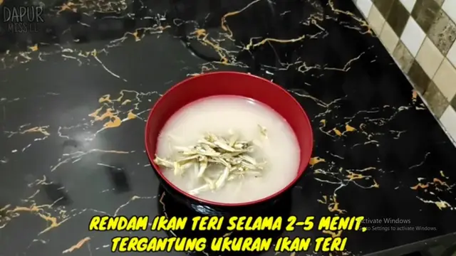 Bukan Pakai Tepung, Ini Rahasia Agar Ikan Teri Bisa Renyah Lebih Lama