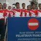 Sejumlah siswa anggota Paskibra DIY berlatih baris berbaris di Alun Alun Selatan Yogyakarta, Rabu,(3/8). (Liputan6.com/Boy Harjanto)