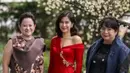 <p>Pesona Dian Sastrowardoyo terlihat begitu menyala saat hadiri Seoul International Drama Awards. [@hiantjen]</p>