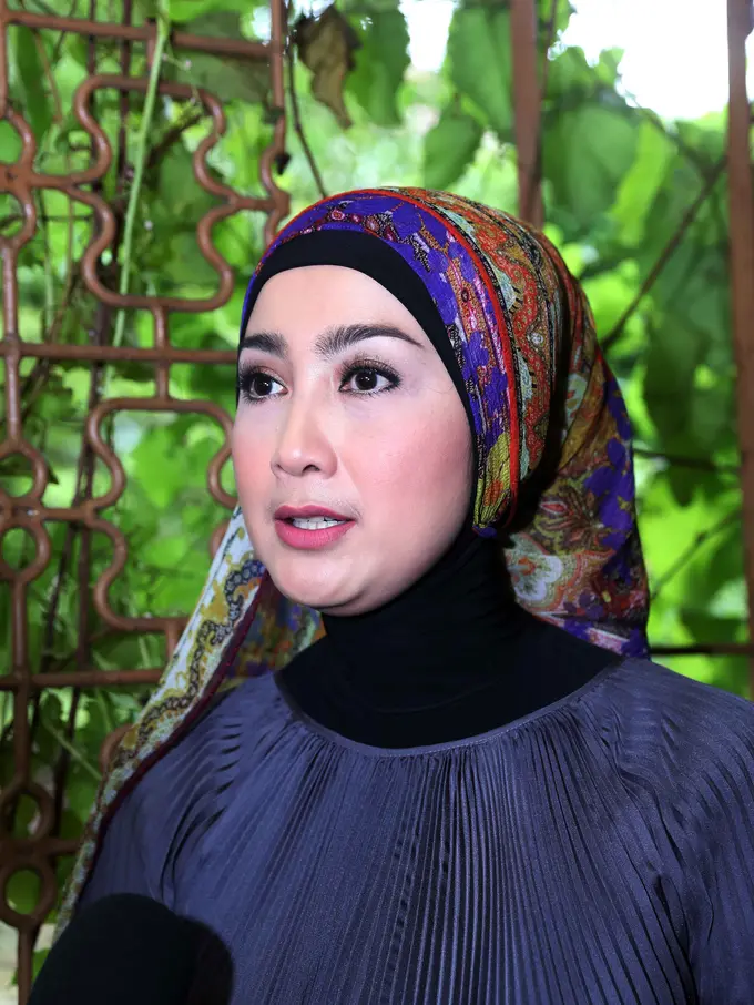 [Bintang] Desy Ratnasari