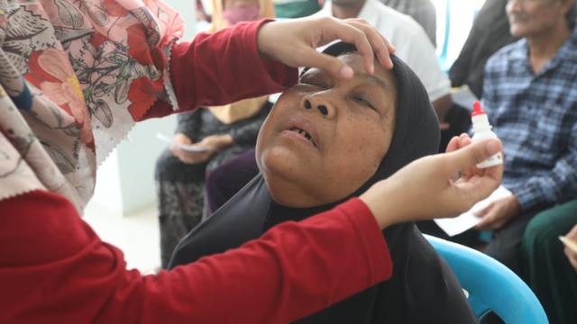 600 Warga Lombok Ikuti Operasi Katarak Gratis untuk Hadang Disabilitas Netra