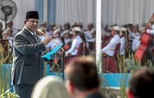VIDEO: Adab Prabowo Bentuk Hormat ke Senior, Terungkap Alasan Pidato Tak Gunakan Podium di Unhan