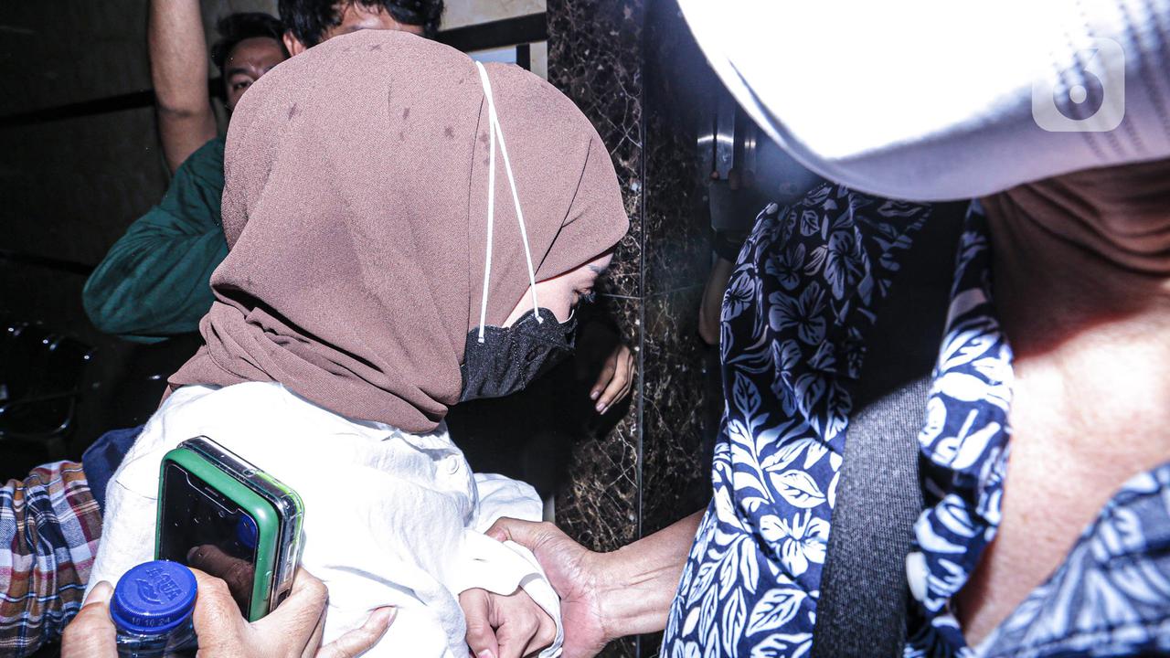 Lesti Kejora Jalani Pemeriksaan Kasus KDRT Rizky Billar