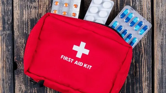 Barang yang wajib ada dalam daftar barang bawaanmu saat melakukan solo travel (Foto/Sumber: Freepik)