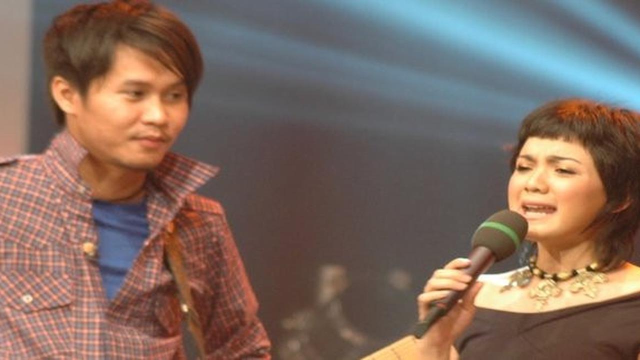 Viral Foto Lawas Cokelat Manggung Bareng Nirina Zubir, Netizen Salfok Lihat Lirikan Mata Ernest