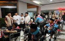 Plt Gubernur Riau Lepas Ratusan Jemaah Haji Pekanbaru, Pesan Khusyuk Ibadah di Tanah Suci