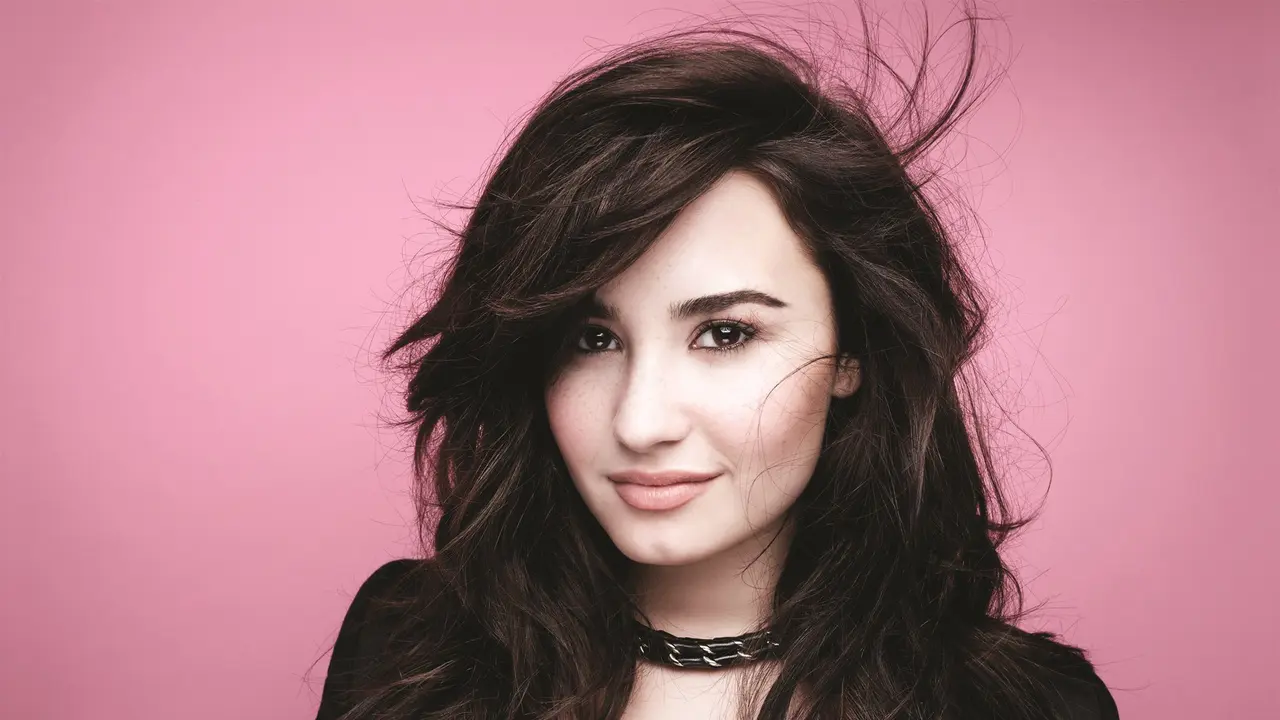 Demi Lovato/hdwallpapers.in