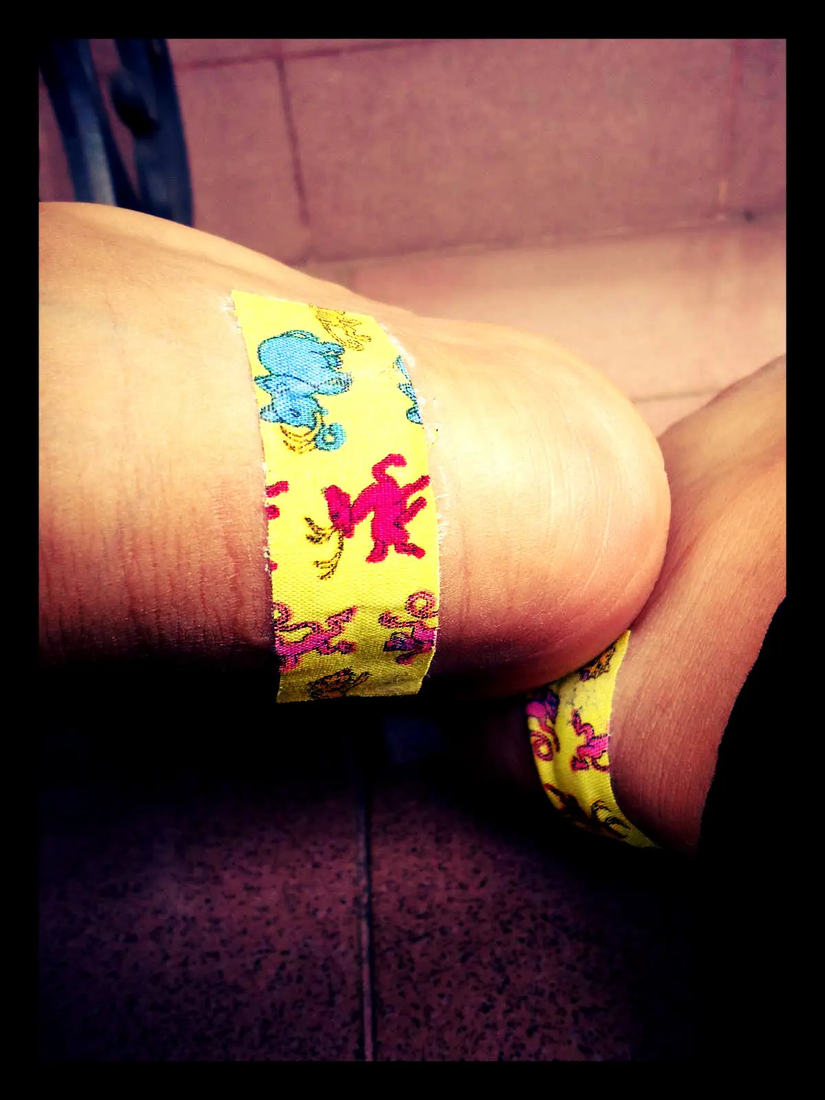 Tips kaki lecet saat mengenakan sepatu baru. (nagoyafamilyblogspot)