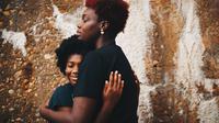 Luangkan waktu untuk anak dan pahami kebutuhan emosinya. (Foto: Unsplash/Eye for Ebony)