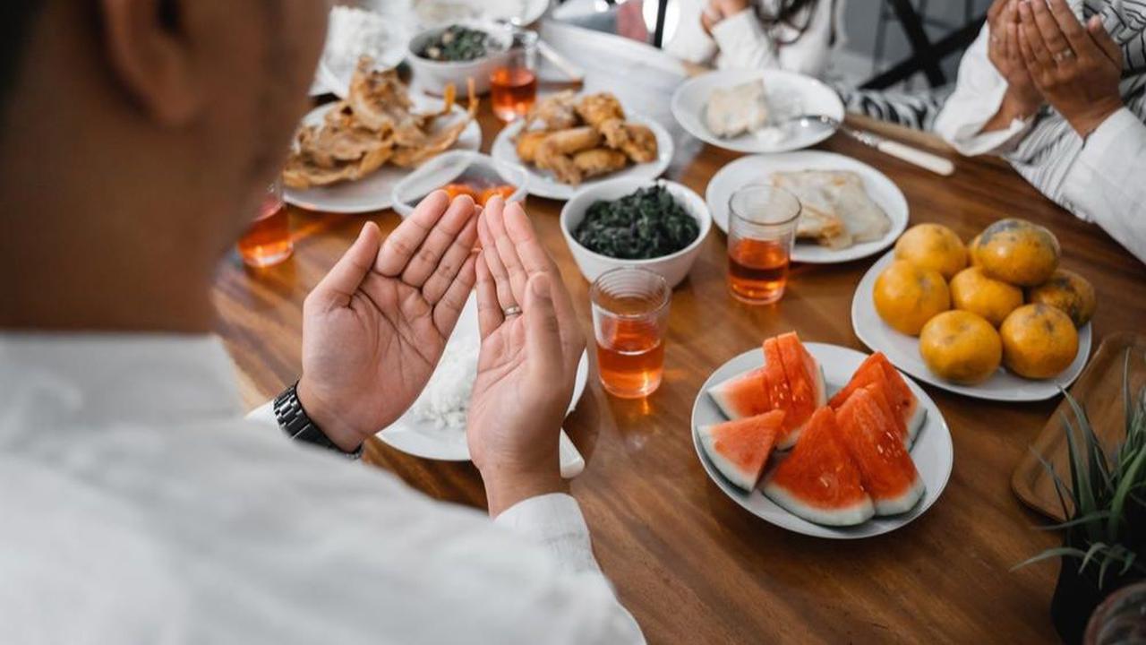 Niat puasa Asyura 10 Muharram bisa dilafalkan pada siang hari, seperti dilansir dari laman resmi NU Online.