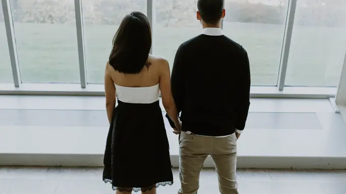 Waspadai Jika Pacar yang Perhatian Berubah jadi Cuek