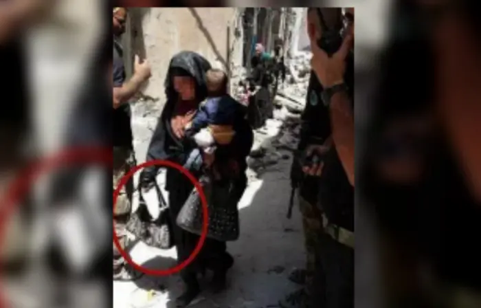 Perempuan ISIS Ledakan diri Sambil Gendong Bayi (Foto:Al-Mawsleya)