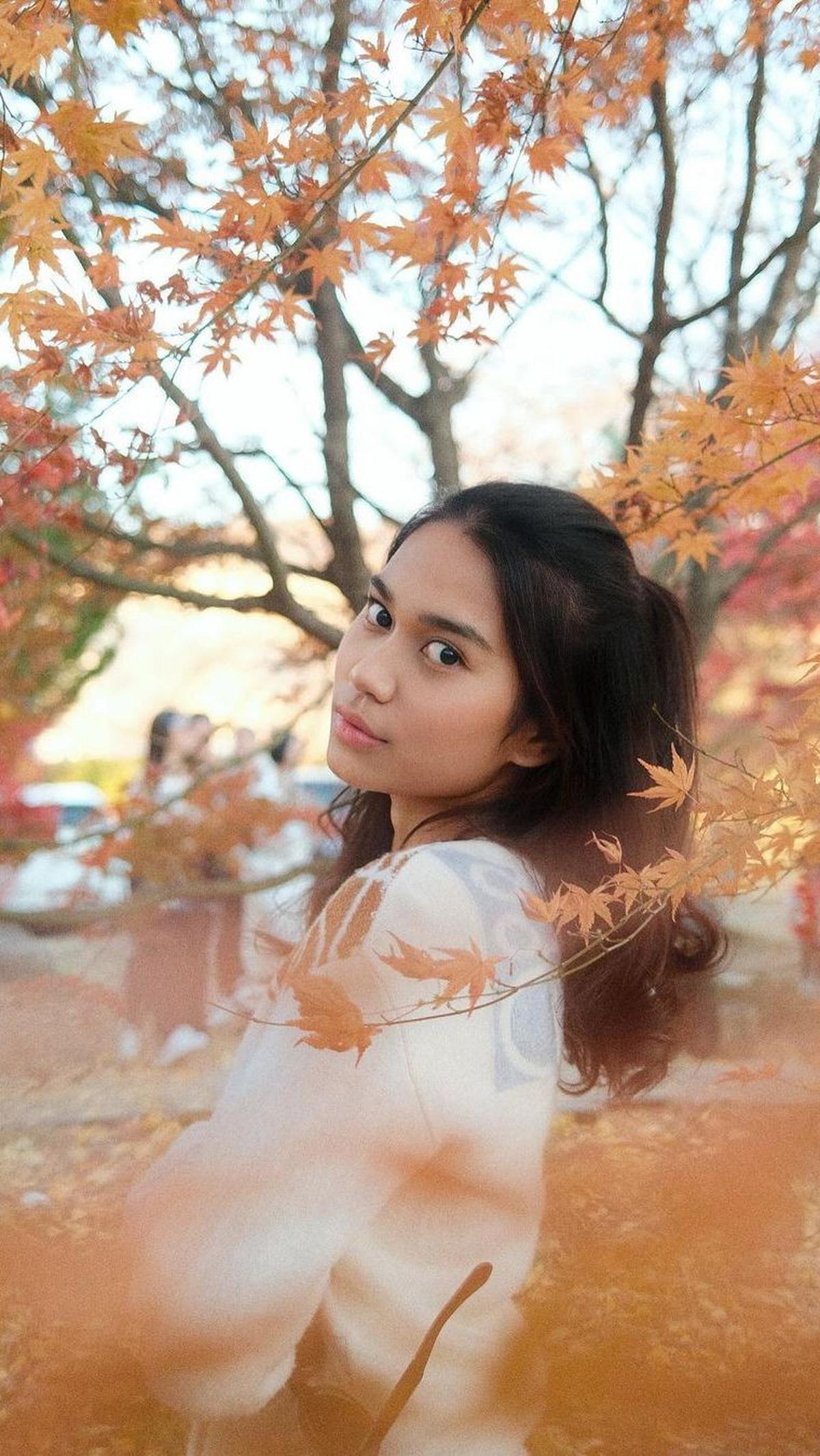 Berprofesi sebagai Selebgram dan Seleb TikTok <br>