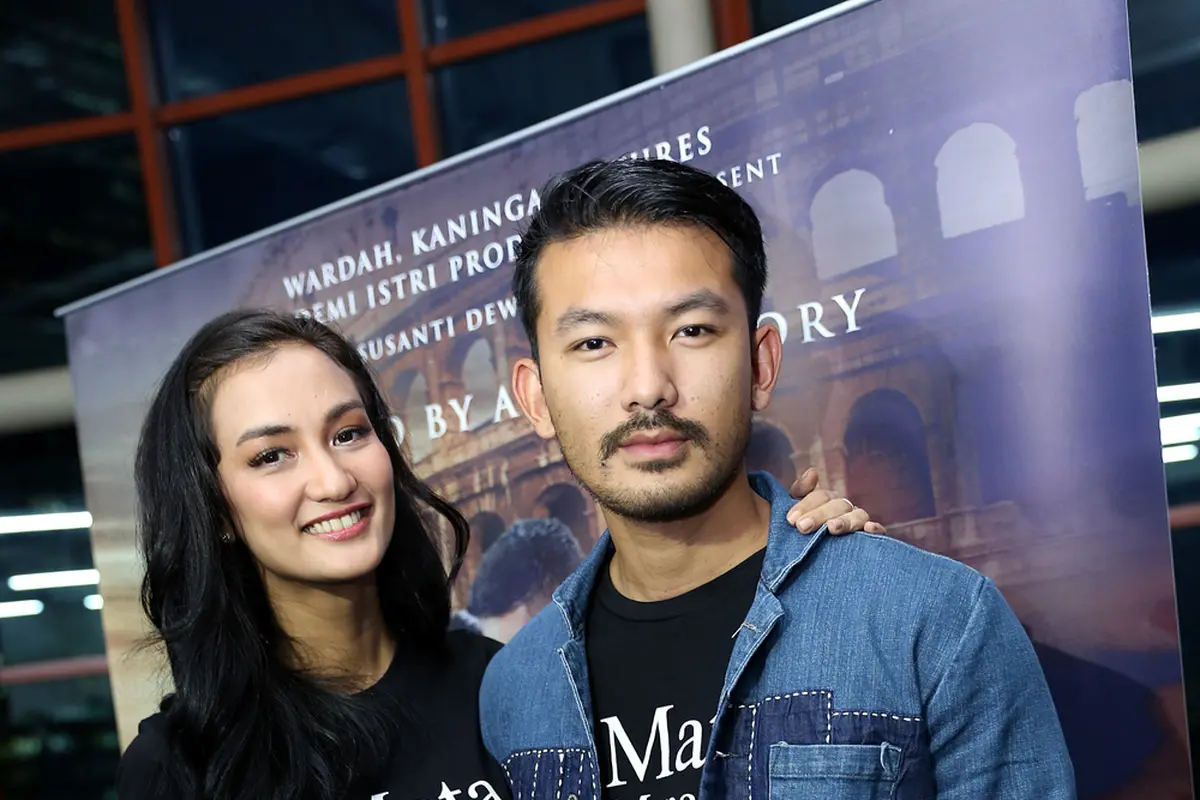[Bintang] Atiqah Hasiholan dan Rio Dewanto