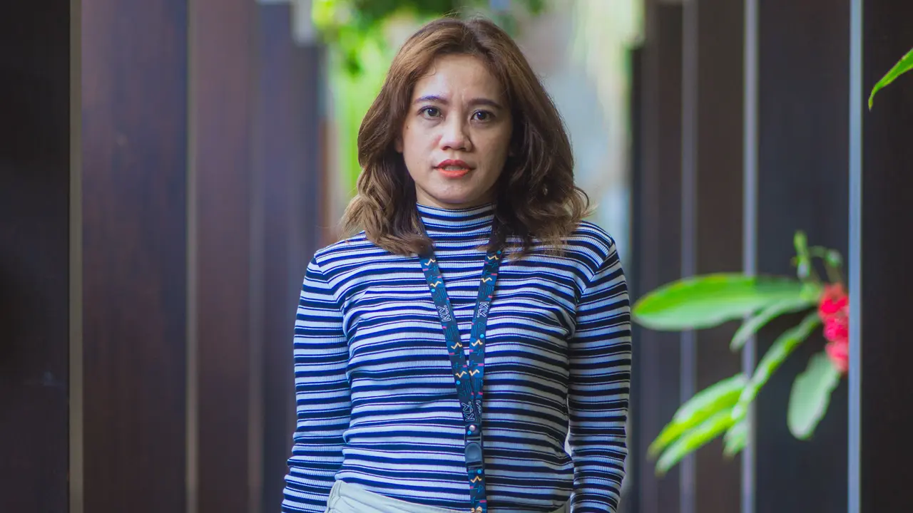 wanita februari sangat kaya