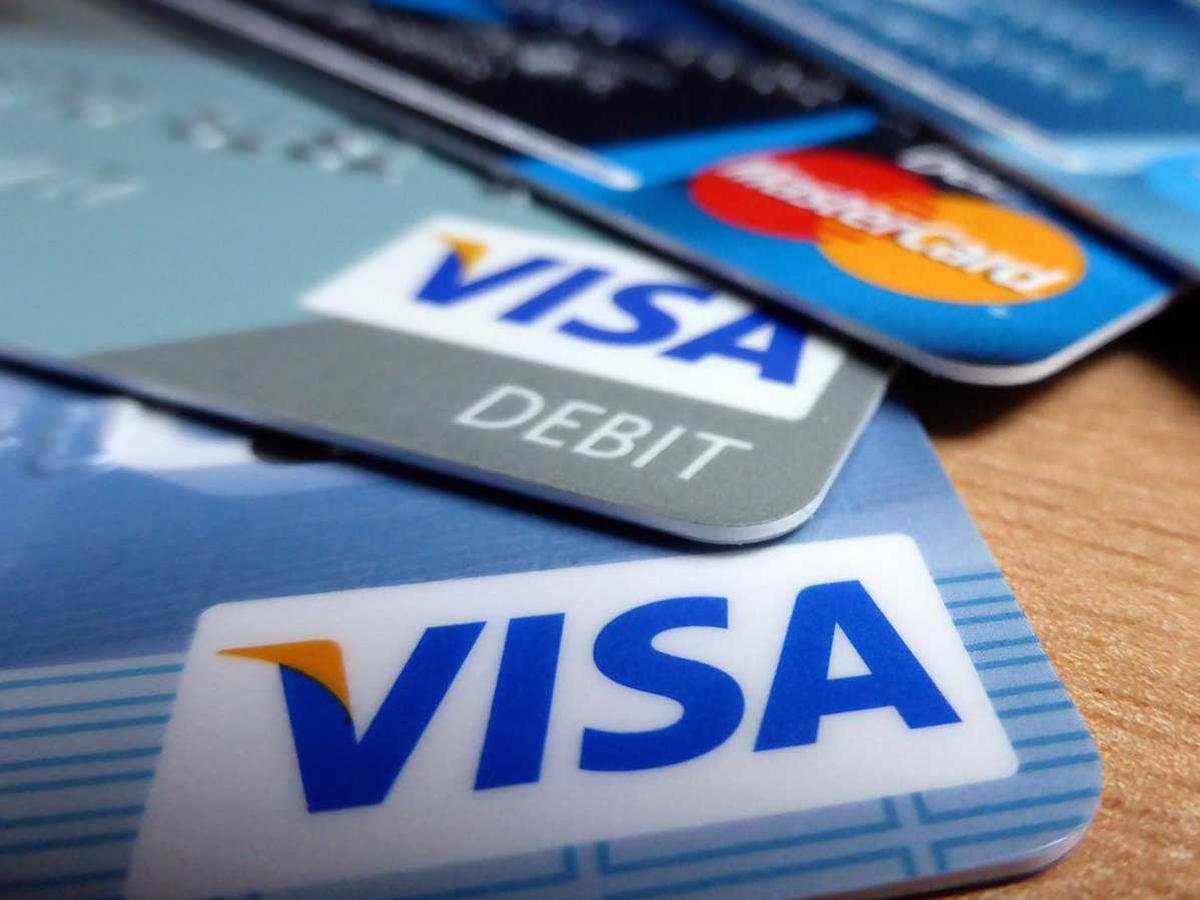Bingung Soal Logo di Kartu Kredit? Ini Beda Visa dan Mastercard