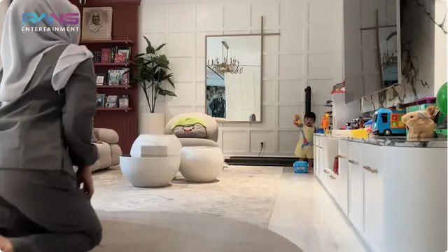 Potret Ruang Keluarga Rumah Raffi Ahmad (YouTube Rans Entertainment)
