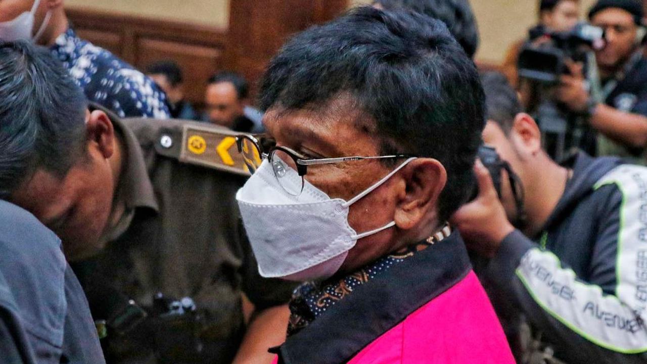 PK Ditolak MA, Johnny Plate Tetap Dihukum 15 Tahun Penjara