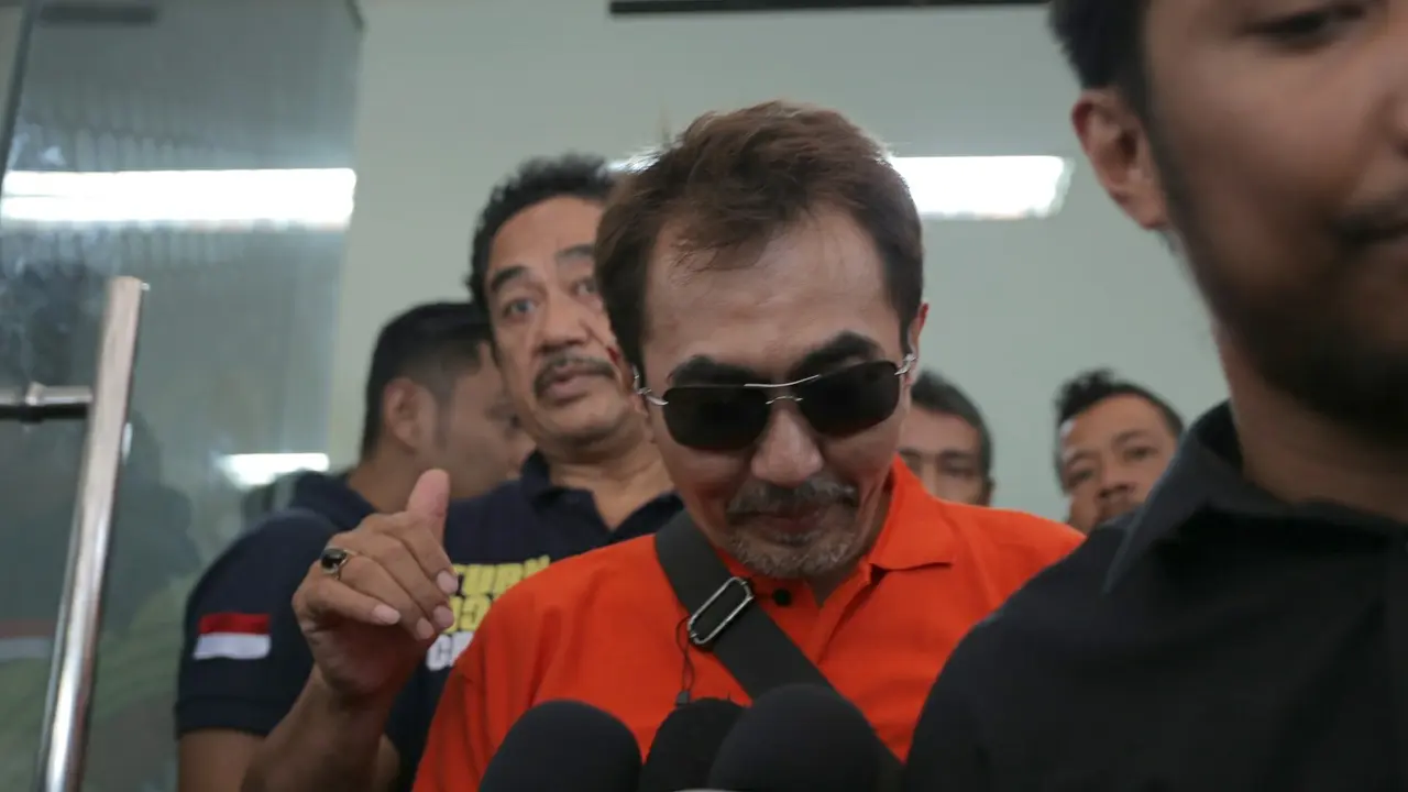 [Bintang] Aa Gatot Brajamusti
