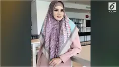 
Jika sebelumnya Mulan Jameela sering dicaci dan dihina warganet, tapi sejak berhijab justru sebaliknya. Pujian seperti tak ada habisnya. Setidaknya itu terlihat dalam akun Instagram Mulan.

 