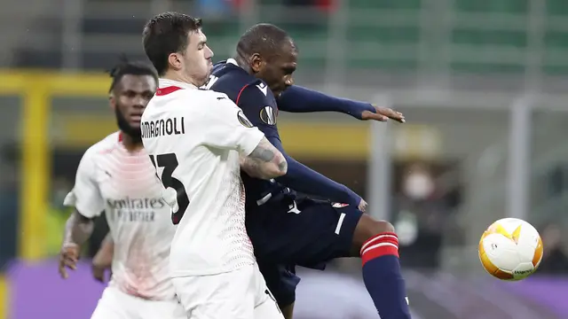 FOTO: Mujur, 2 Kali Imbang dengan Red Star Belgrade, AC Milan Tetap Lolos ke 16 Besar - El Fardou Nabouhane; Alessio Romagnoli