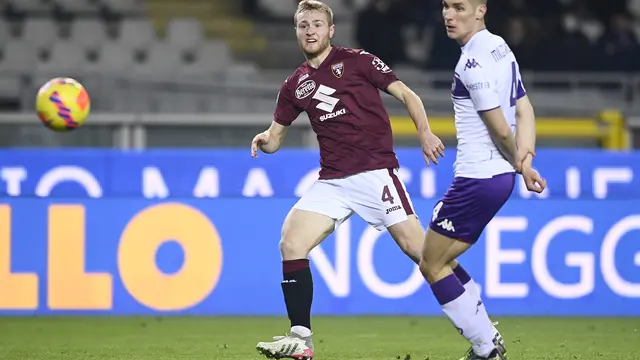 Torino Bantai Fiorentina 4-0