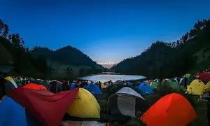 Ranu Kumbolo (Sumber: Wisata Lumajang)