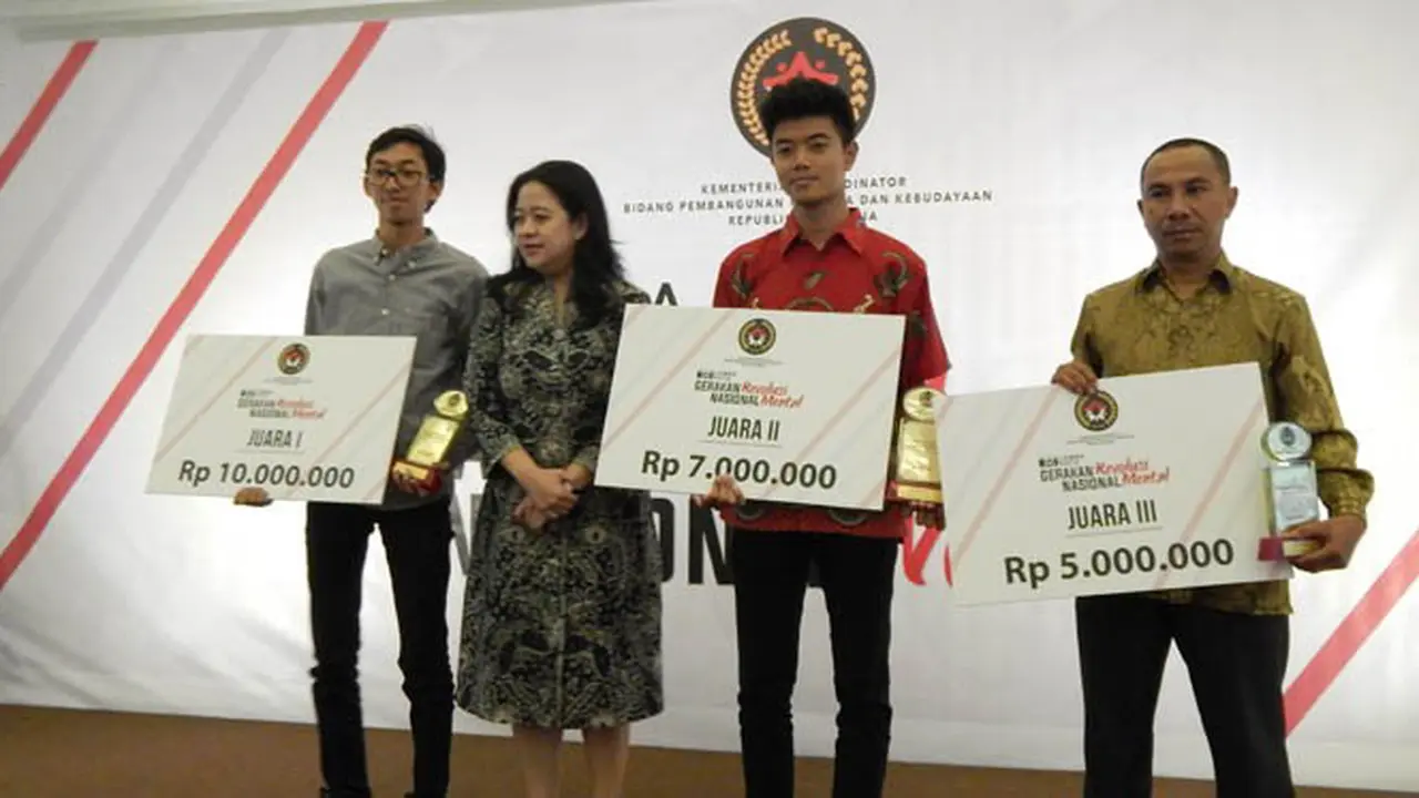 Tiga Pemenang Lomba Foto Gerakan Nasional Revolusi Mental