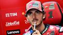 Catatan waktu ini sekaligus menempatkan Francesco Bagnaia di posisi teratas pada sesi Practice MotoGP Italia 2024. (Marco BERTORELLO/AFP)