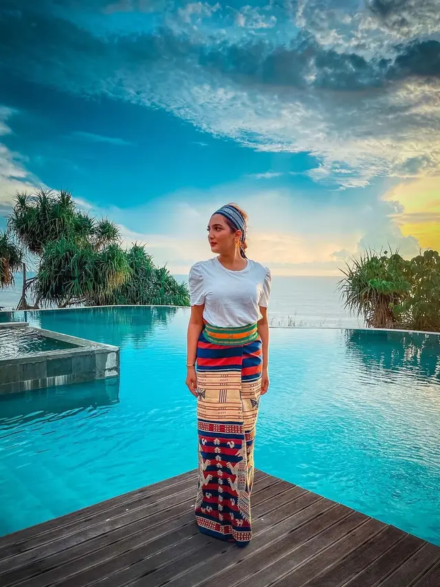 7 Potret Ashanty Liburan di Sumba, Sambil Jemput Asisten Rumah Tangganya