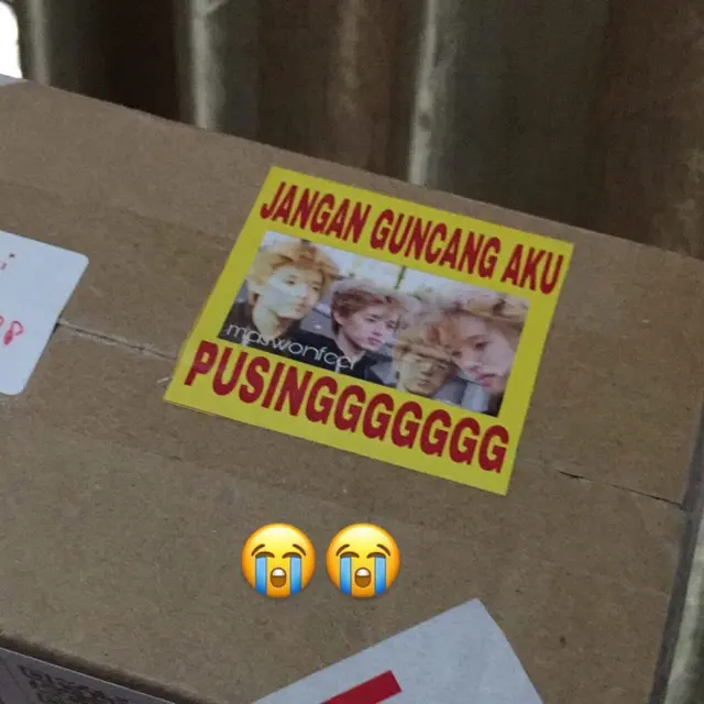 6 Potret Kocak Peringatan Barang di Paket Ini Bikin Geleng Kepala