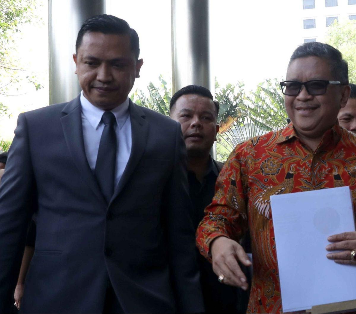 Sekjen PDI Perjuangan Hasto Kristiyanto tiba di Gedung Merah Putih KPK, Senin (10/6/2024) untuk memenuhi panggilan KPK guna diperiksa sebagai saksi dalam kasus dugaan suap yang menjerat mantan calon legislatif PDIP Harun Masiku yang sudah buron sejak 2019