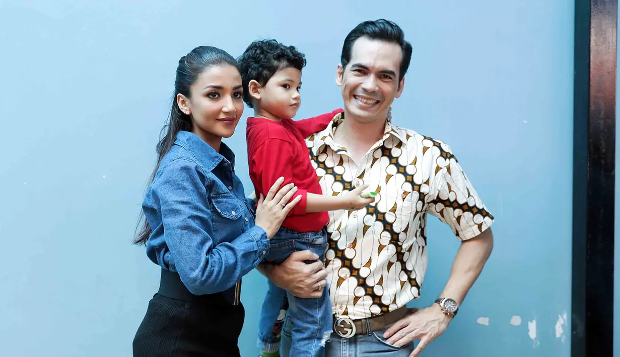 Atalarik Syah dan Tsania Marwa | foto :  Deki Prayoga/Bintang.com
