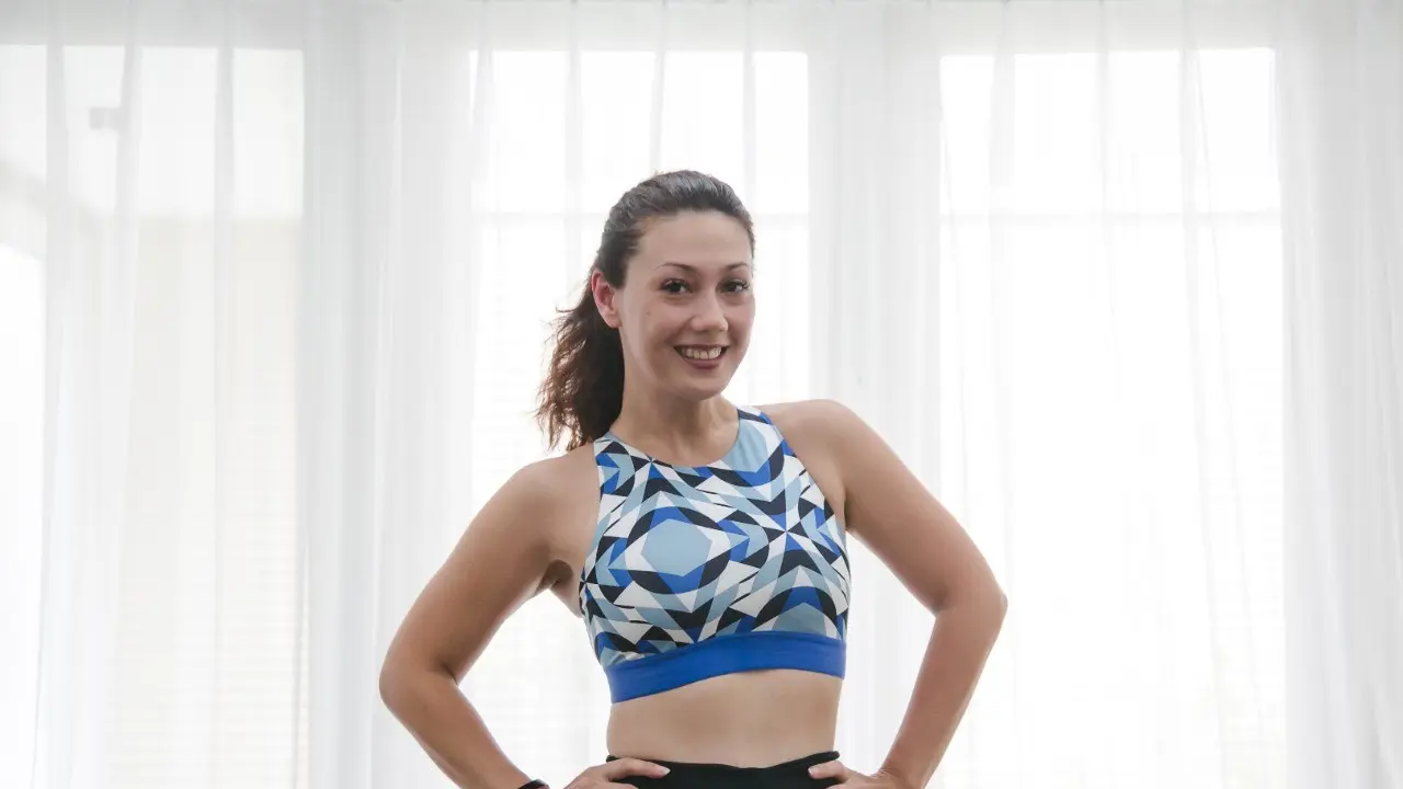 Jackie Kezia adalah seorang personal trainer/dok. Strongbee