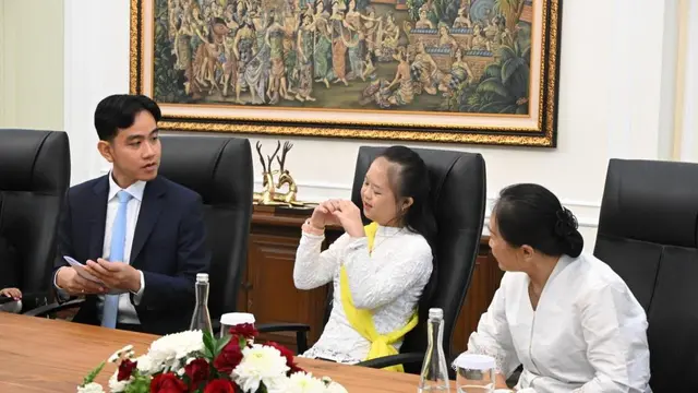 Wakil Presiden (Wapres) Gibran Rakabuming Raka menerima anak-anak penyandang disabilitas DI Istana Wapres, Jakarta. (Dok: Setwapres)