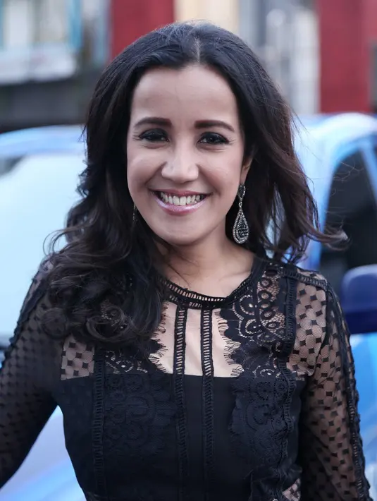 Baru sepekan lalu majelis hakim memutuskan perceraiannya, Andi mengaku sudah menemukan pria spesial yang siap mengisi hatinya. Namun Andi masih enggan menyebutnya sebagai pacar. (Nurwahyunan/Bintang.com)