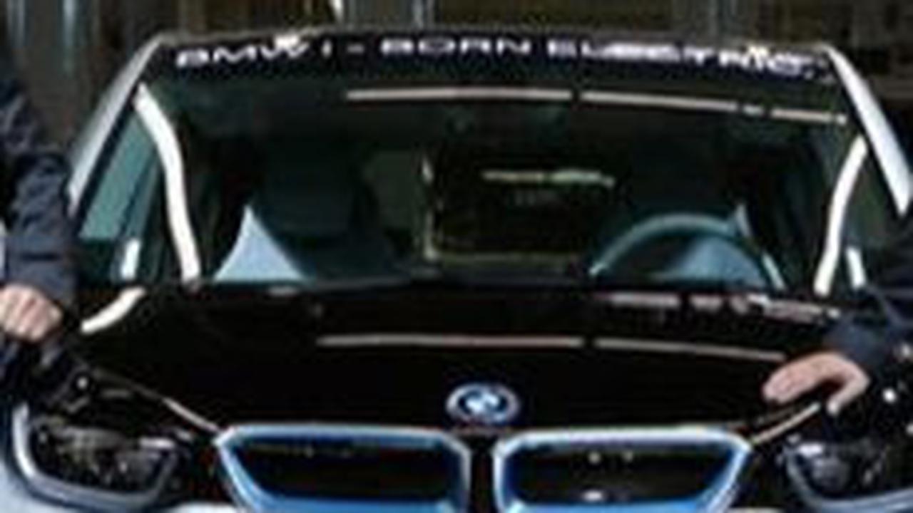 Berbagai sumber melaporkan bahwa perhitungan pajak mobil BMW yang harus dibayarkan setiap tahunnya dapat ditemukan di bawah ini, pada hari Jumat (7/6/2024)