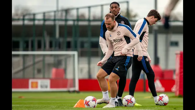 Foto: Christian Eriksen Kembali Berlatih di Carrington, MU Punya Amunisi Tambahan untuk Amankan Posisi Empat Besar Liga Inggris