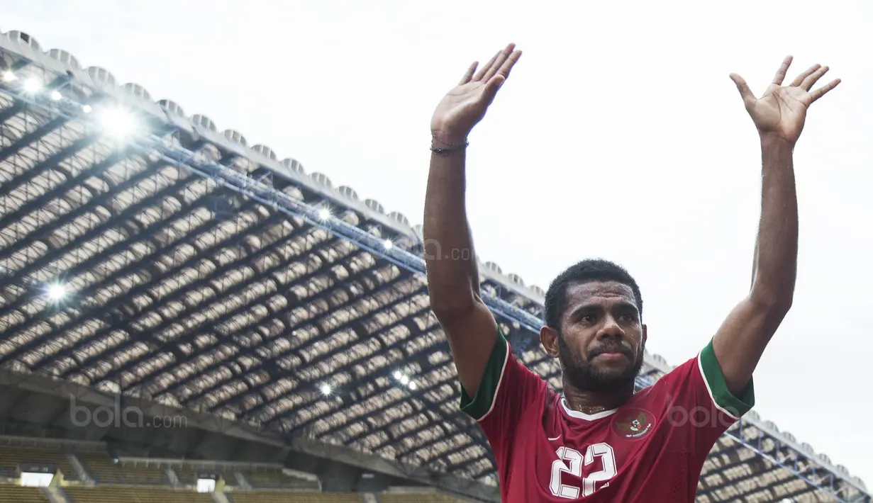 Kelincahan Yabes Roni dan umpan terukur serta tembakan langsung ke arah gawang lawan membuat dirinya berpeluang mencetak gol saat melawan Kamboja pada laga terakhir Grup B SEA Games 2017. (Bola.com/Vitalis Yogi Trisna)