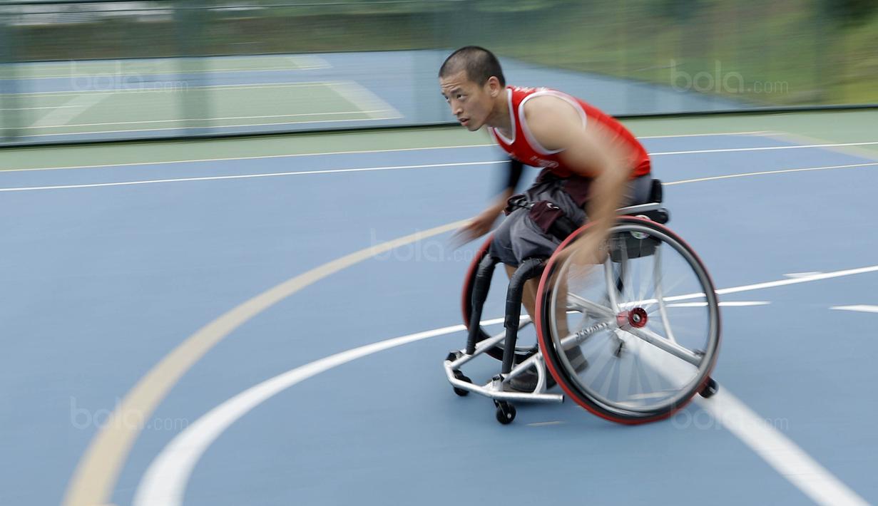 Pria berusia 28 itu menjalani hampir seluruh hidupnya di negeri Paman Sam. Mulai dari pendidikan Sekolah Dasar (SD) hingga menyelesaikan Strata dua (S2). (Bola.com/M Iqbal Ichsan)